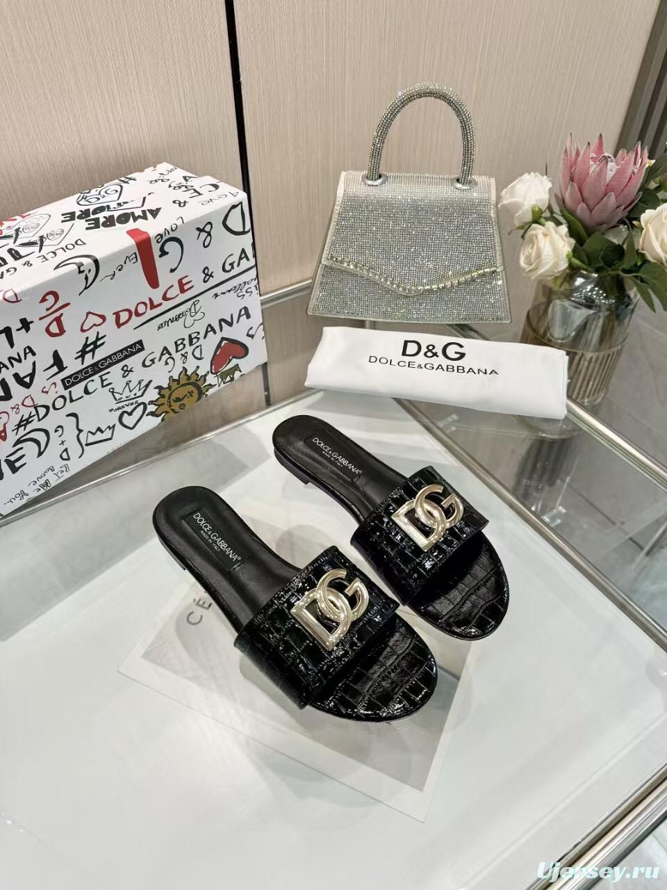 2025 Women Dolce & Gabbana Black Leather Slide Sandals LY00190