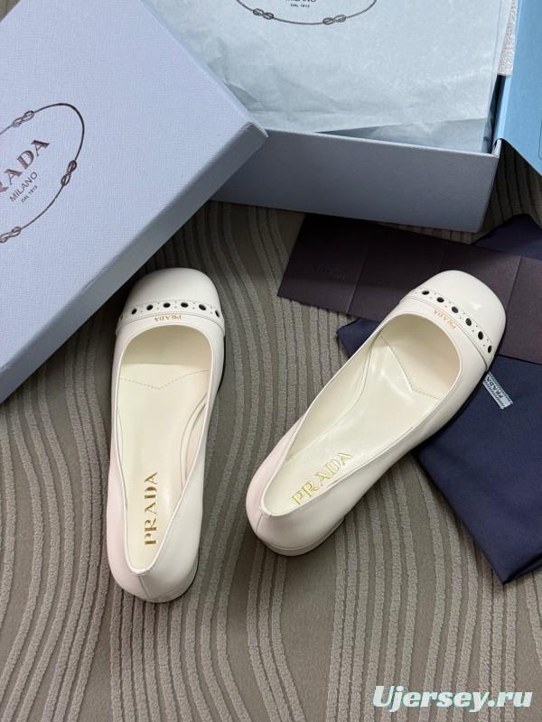 2025 Women Prada White Leather Loafers KFY00300