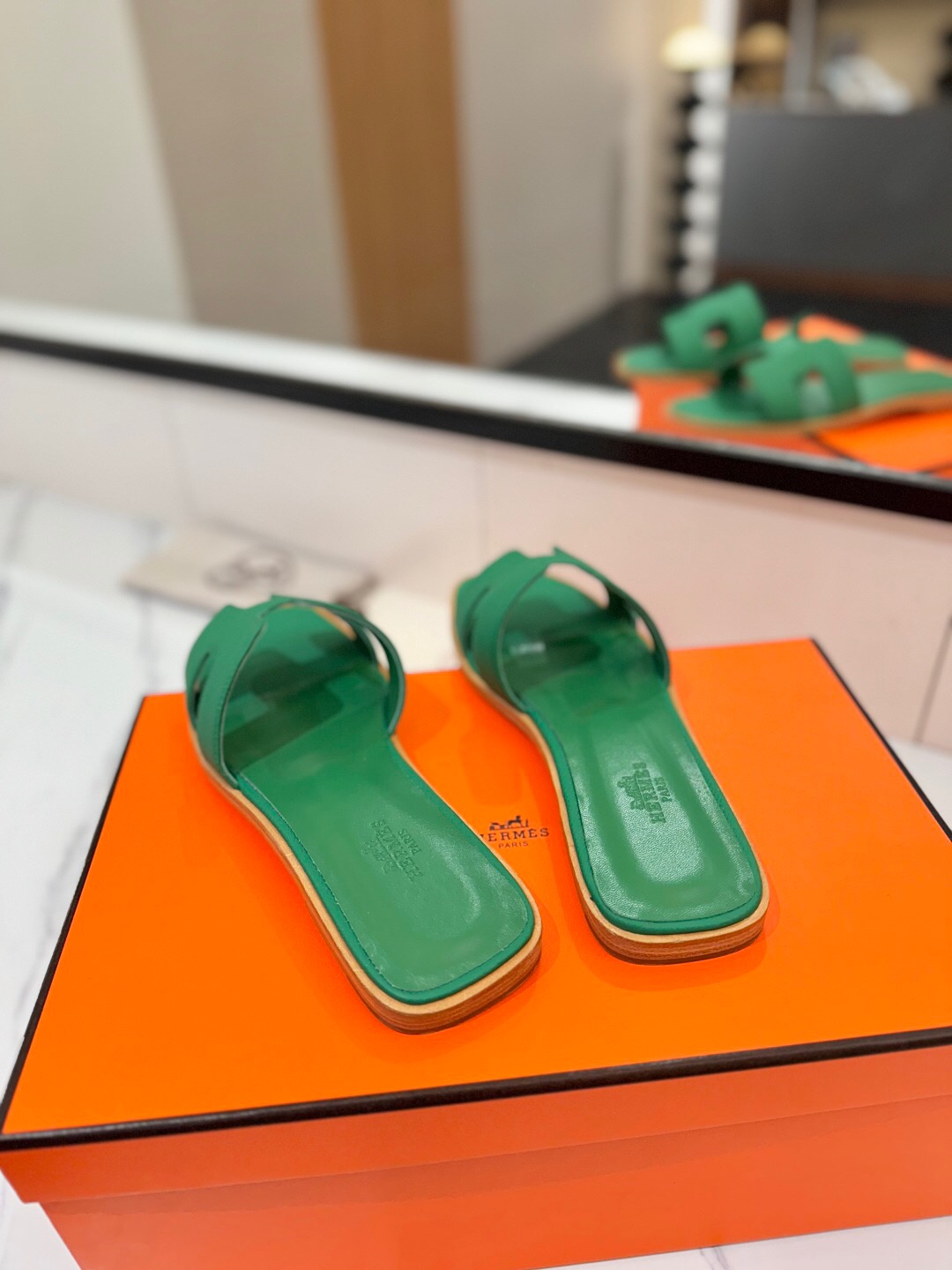 2025 Women Hermès Green Leather Slippers