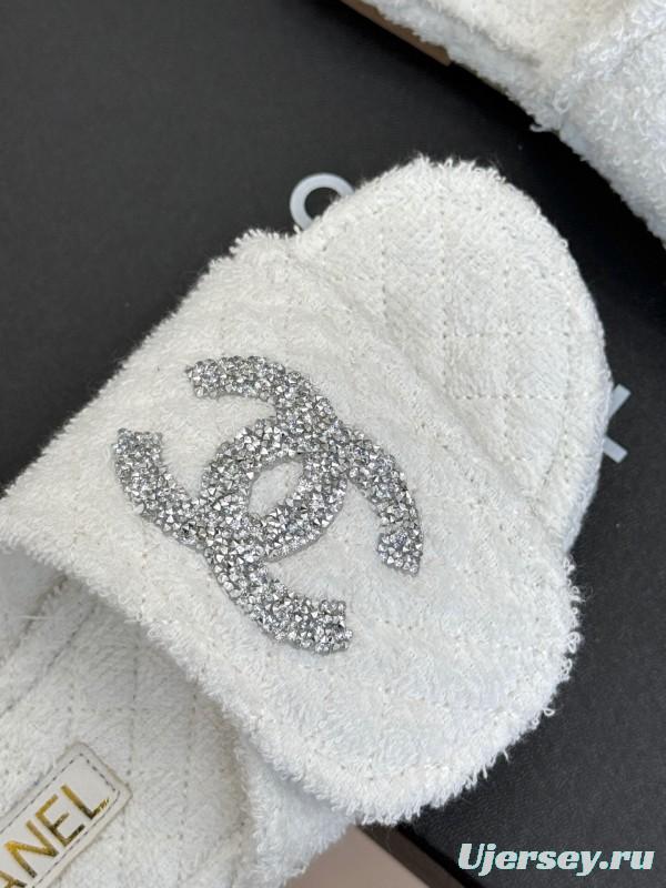 2025 Slippers Chanel White Terry Cloth Crystal CC Logo KFY00220