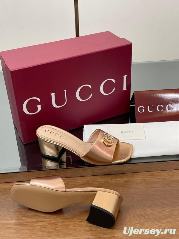 2025 Women Gucci Pink Leather Sandals GG Crystal Buckle LY00280