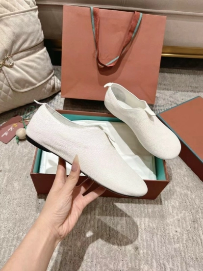 2025 Women LP White Leather Casual Shoes LY00300