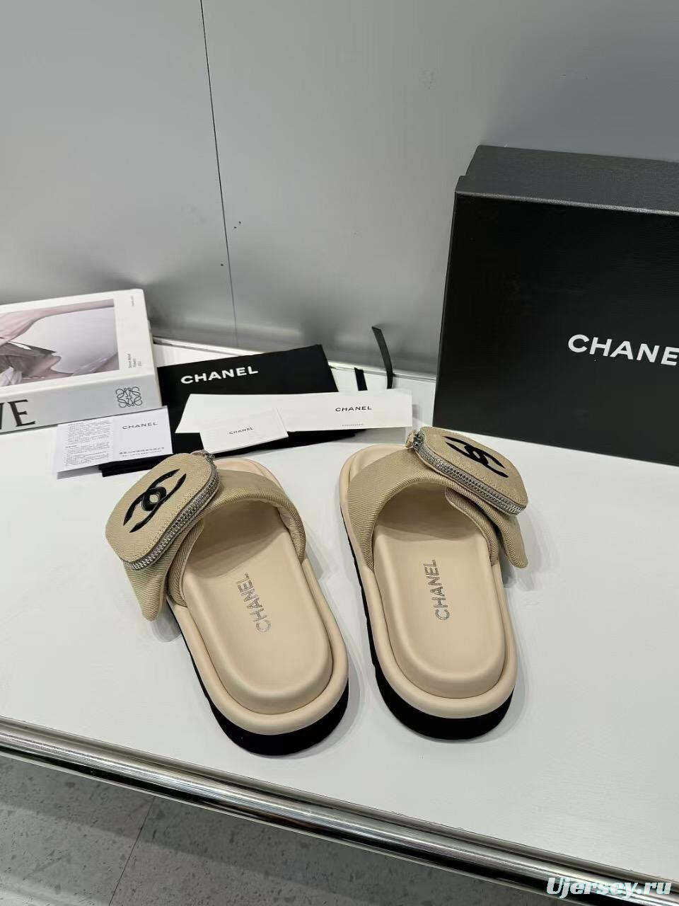 2025 Slippers Chanel Beige Canvas Slippers