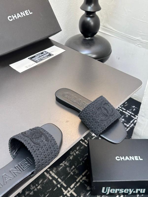 2025 Slippers CHANEL Black Fabric Slippers