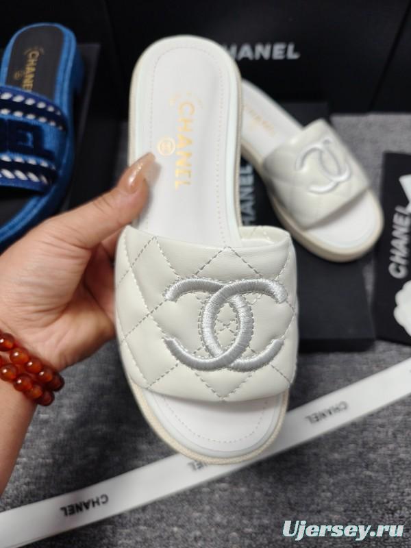 2025 Women Chanel White Leather Slippers
