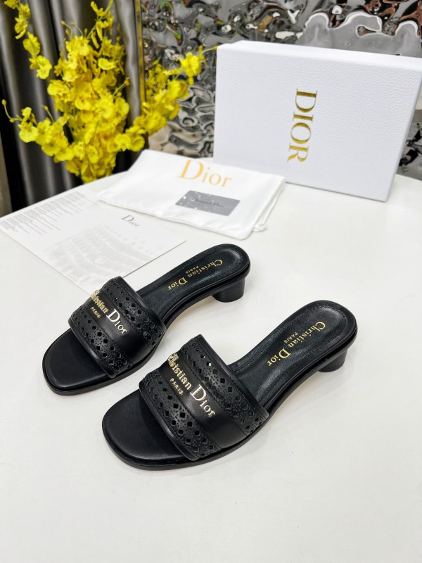 2025 Women Dior Black Leather Slippers LY00250