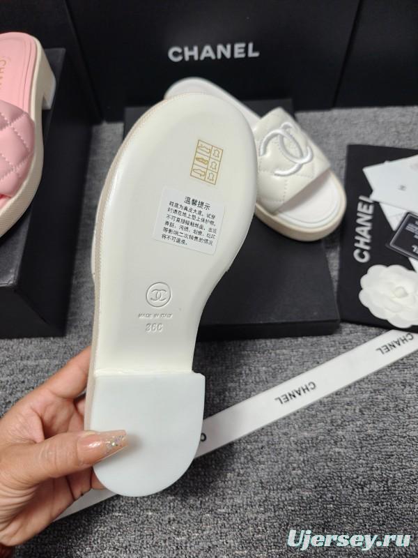 2025 Women Chanel White Leather Slippers