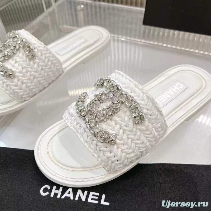 2025 Slippers Chanel White Raffia Crystal LY00270