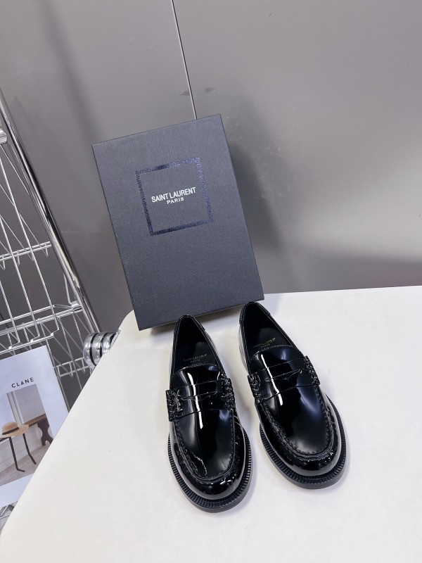 2025 Women Yves Saint Laurent Black Calf Leather Loafers KFY00350