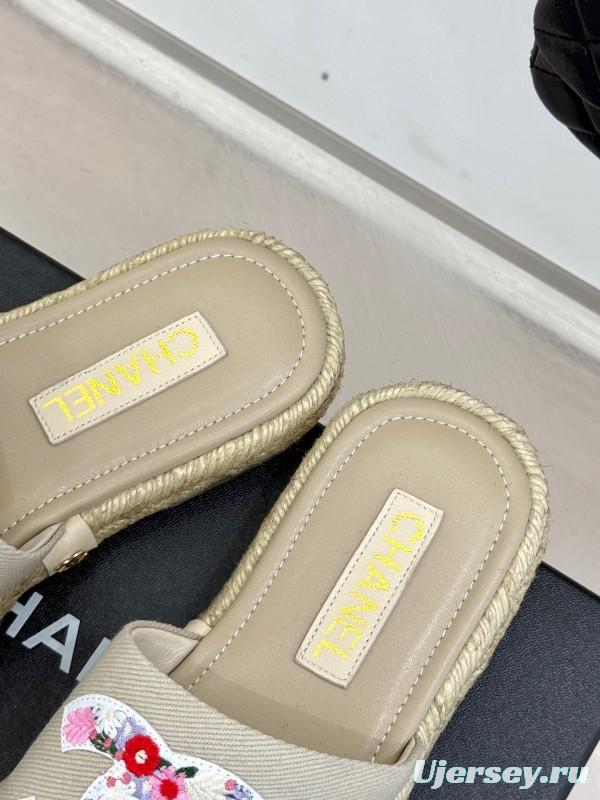 2025 Slippers Chanel Beige Floral Embroidery Espadrille KFY00230