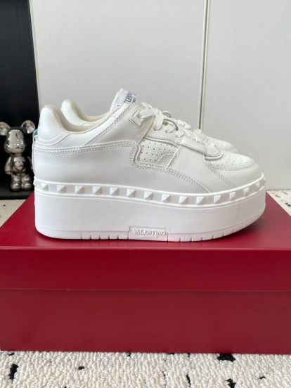 2025 Women Valentino White Leather Platform Sneakers LY00340