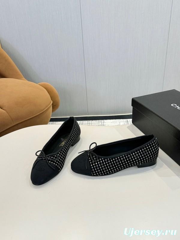 2025 Women Chanel Black White Wool Leather Ballet Flat LY00250