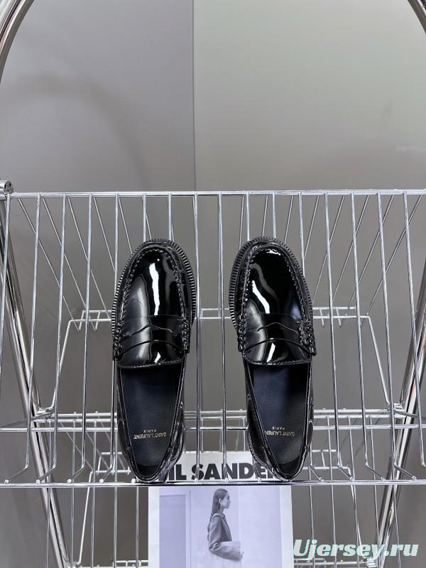 2025 Women Yves Saint Laurent Black Calf Leather Loafers KFY00350