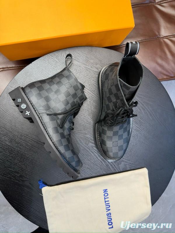2024 Men Louis Vuitton Black Grey Leather Ankle Boots MJ00440