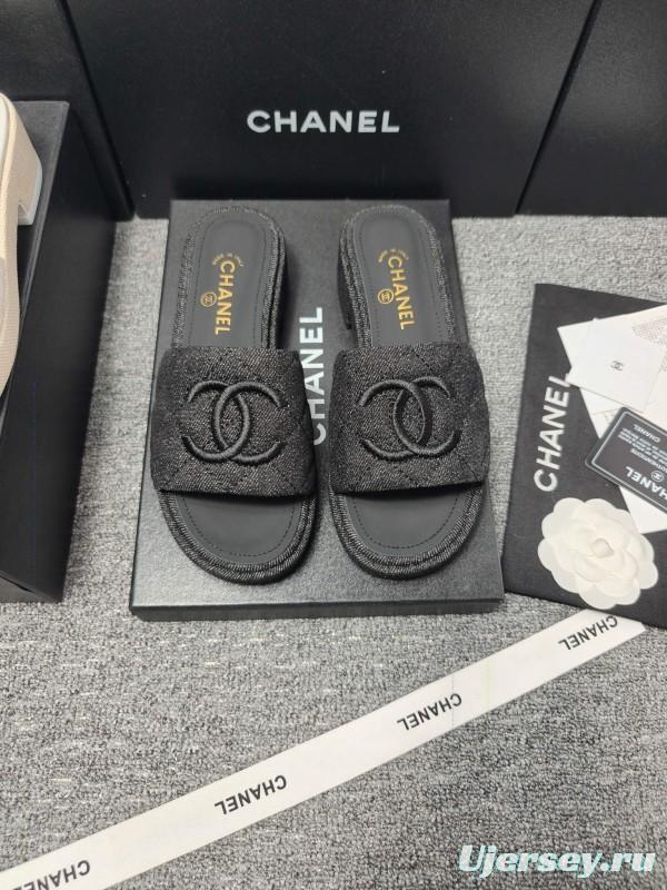 2025 Slippers Chanel Black Fabric Slippers