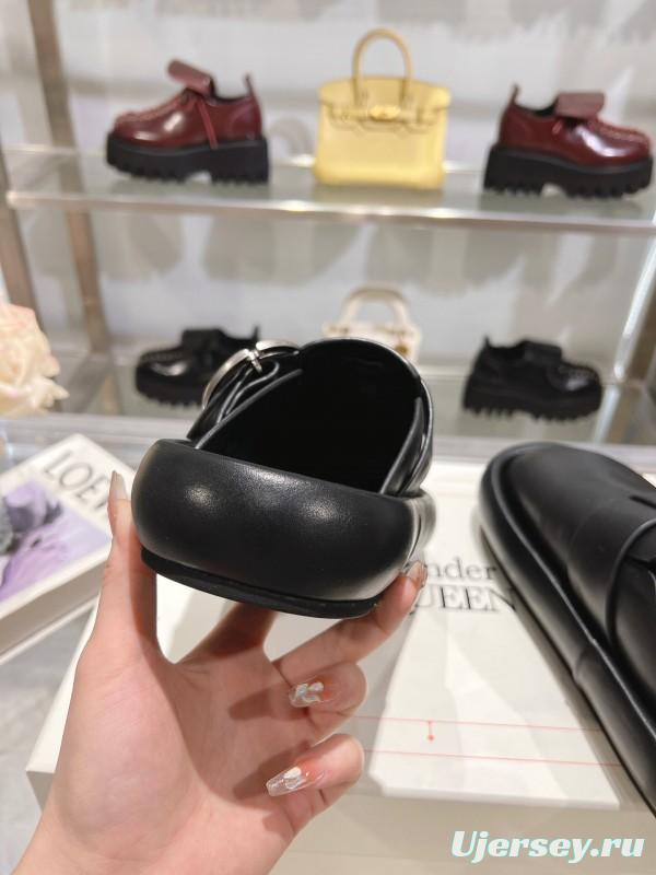 2025 Unisex Alexander McQueen Black Leather Mule Shoes Flexion Anatomical Sole KFY00300