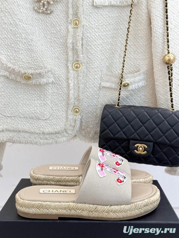 2025 Slippers Chanel Beige Floral Embroidery Espadrille KFY00230