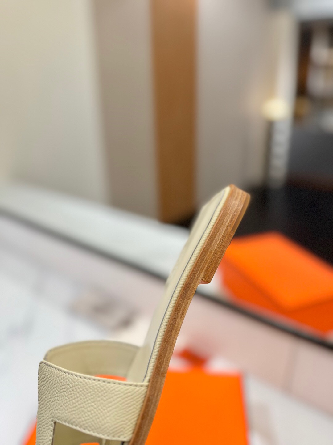 2025 Women Hermès Beige Leather Slippers