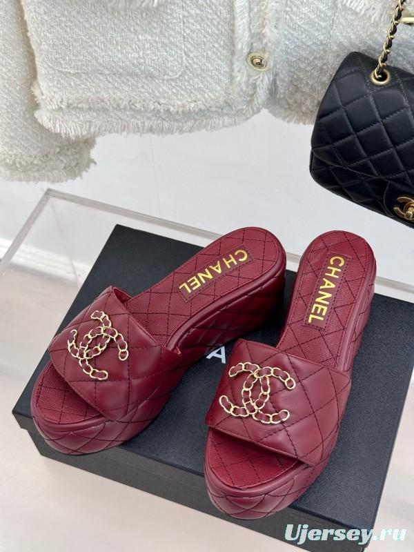 2025 Women Chanel Burgundy Leather Slippers Quilted Double C