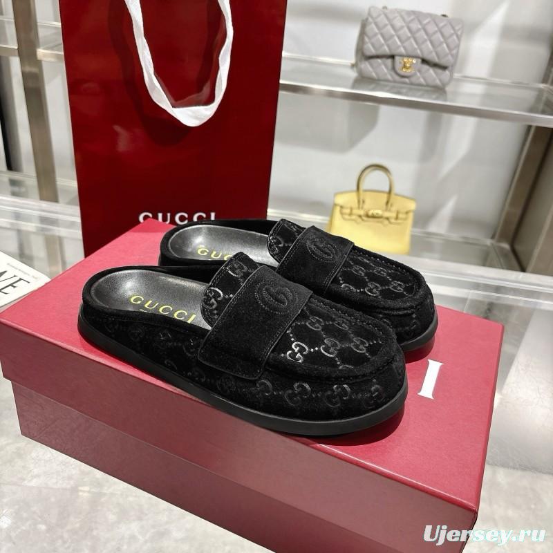 2025 Women Gucci Black Suede Slippers Embossed GG LY00270