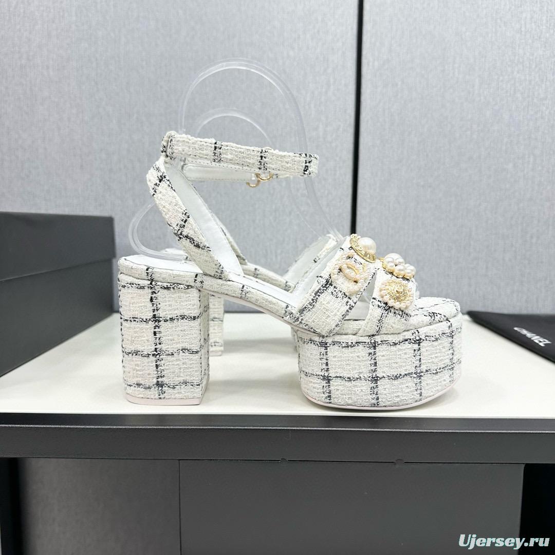 2025 Women Chanel White Black Tweed Platform Sandals