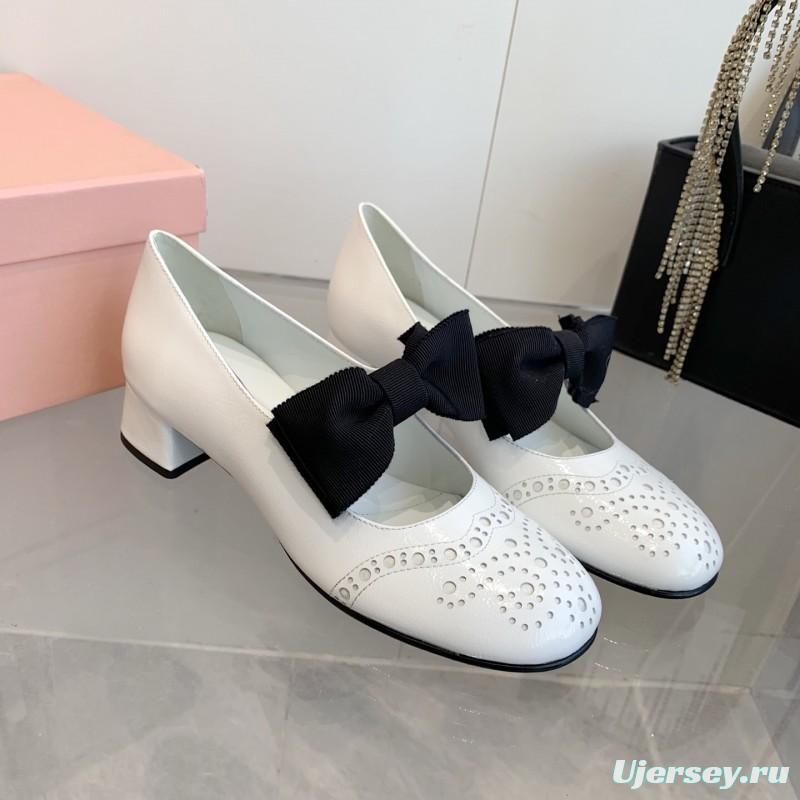 2025 Women Miu Miu White Leather Mary Jane Brogue Bow KFY00280