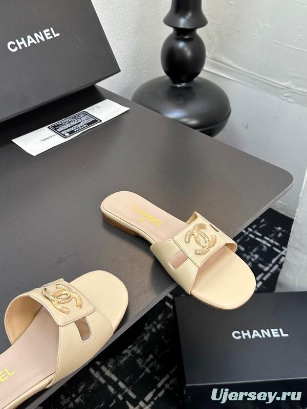 2025 Slippers Chanel Beige Leather Slippers