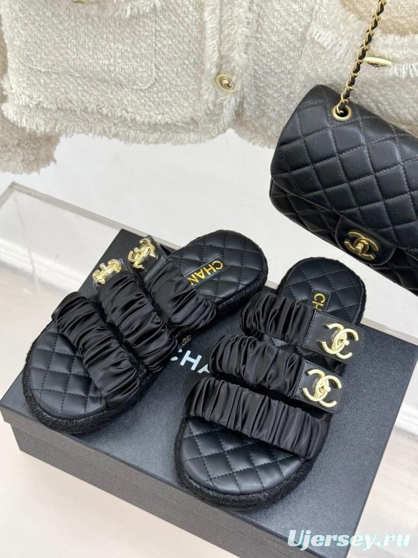 2025 Women Chanel Black Leather Slippers CC Logo KFY00230