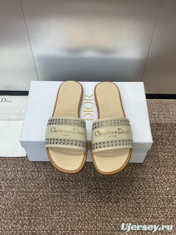 2025 Women Dior Beige Leather Slippers KFY00300