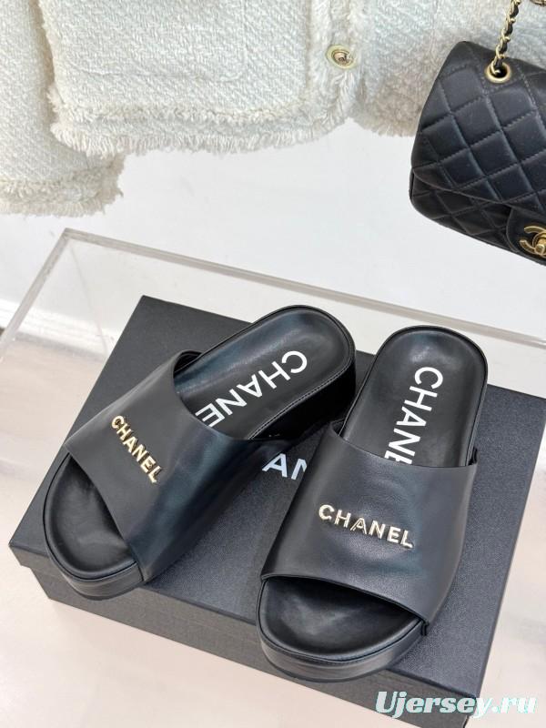 2025 Slippers Chanel Black Leather Slippers KFY00250