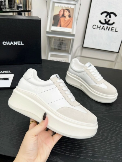 2025 Women Chanel White Beige Leather Suede Sneakers LY00290