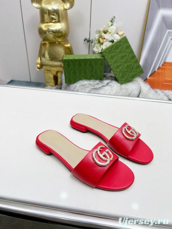 2025 Gucci Red Leather Slippers GG Ornament MJ00190