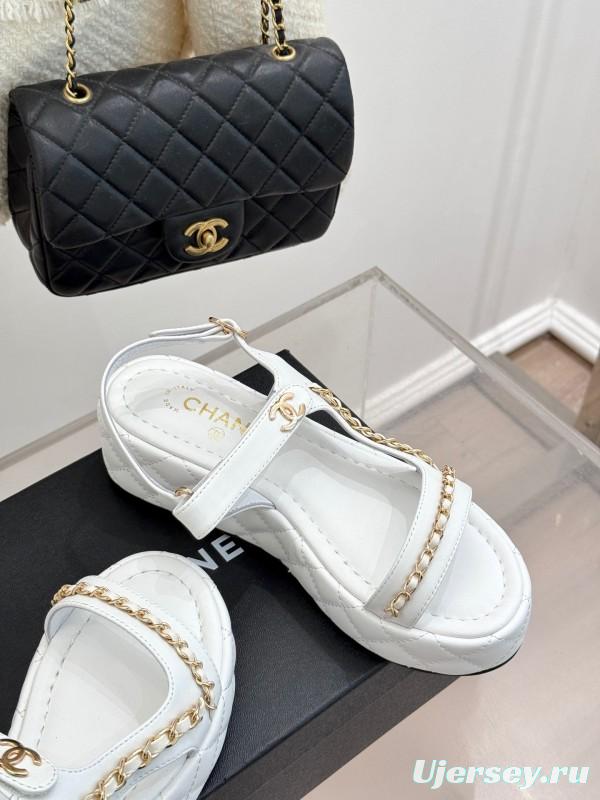2025 Women Chanel White Leather Sandals Chain Decoration KFY00270