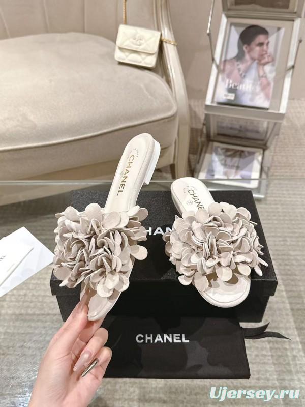 2025 Women Chanel Beige Leather Mules Floral Decoration