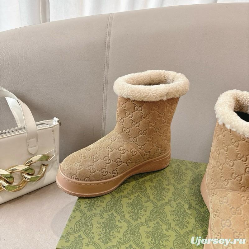 2024 Women Gucci beige suede snow boots with shearling lining MJ00350
