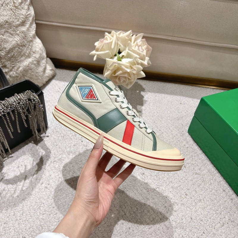 2025 Unisex Bottega Veneta Green Red Canvas Leather Sneakers Hand Painted LY00