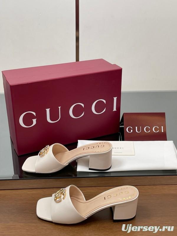 2025 Women Gucci Beige Leather Block Heel Sandals GG Crystal Buckle LY00280