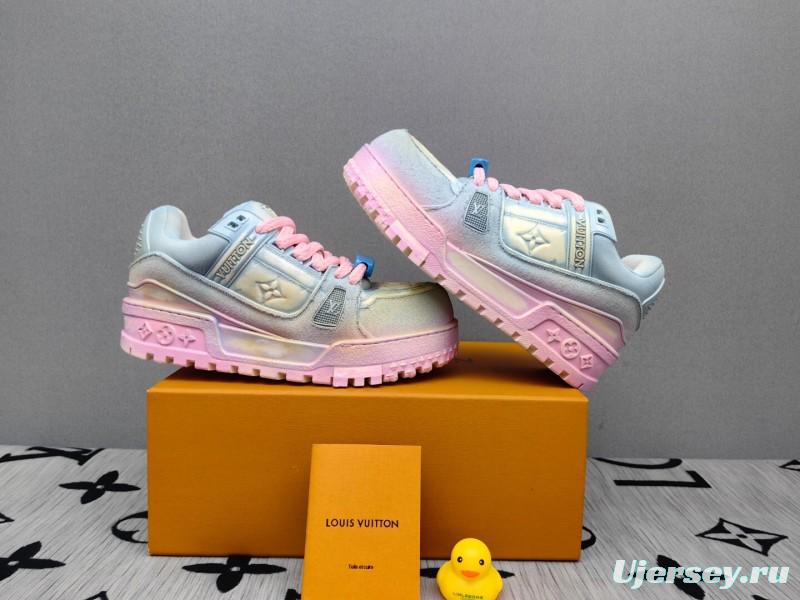 2025 Unisex Louis Vuitton Pink Grey Denim Sneakers KFY00510