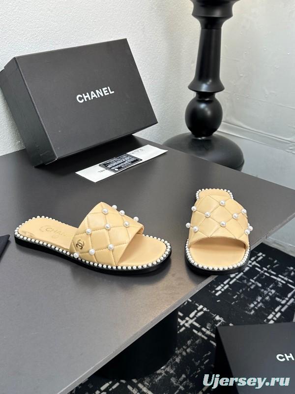 2025 Slippers Chanel Beige Lambskin Pearl