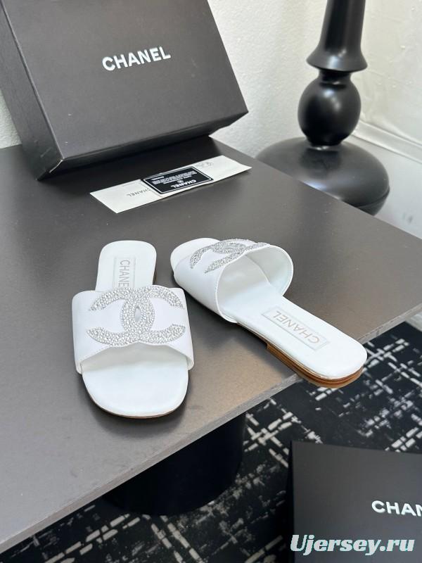 2025 Women Chanel White Leather Slippers