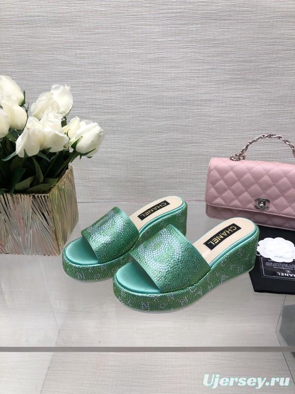 2025 Women Chanel Green Leather Slippers