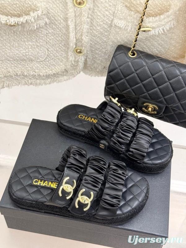 2025 Women Chanel Black Leather Slippers CC Logo KFY00230