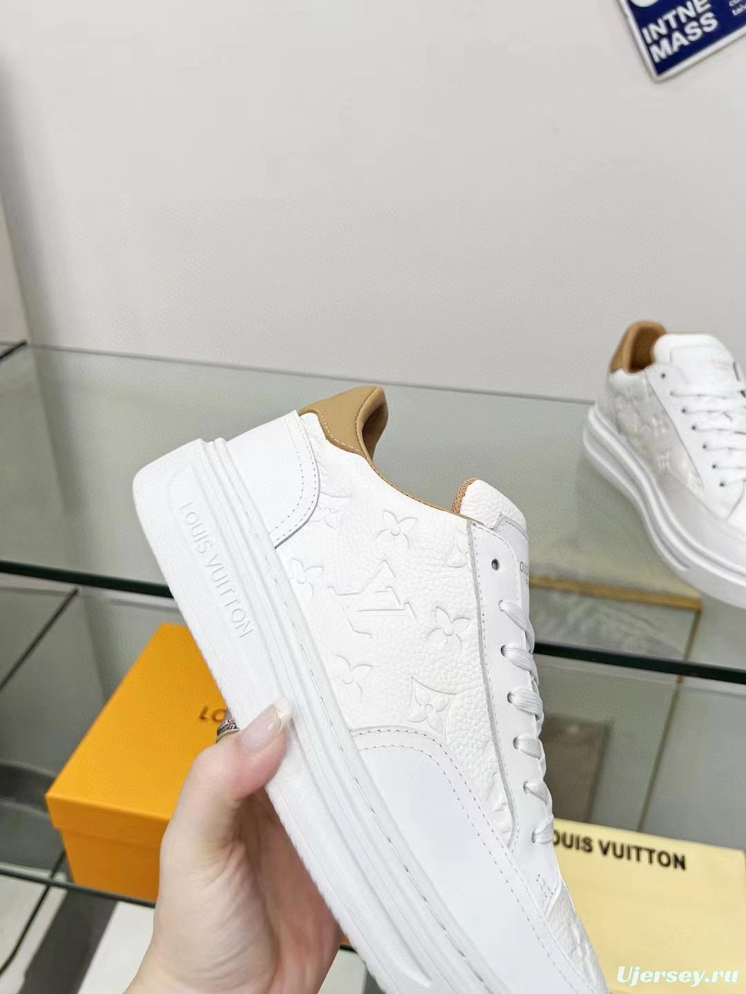 2024 Unisex Louis Vuitton White Beige Leather Sneakers Maxi Damier MJ00330