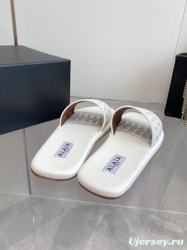 2025 Alaia White Leather Slippers KFY00280