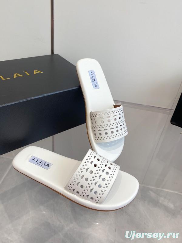 2025 Alaia White Leather Slippers KFY00280