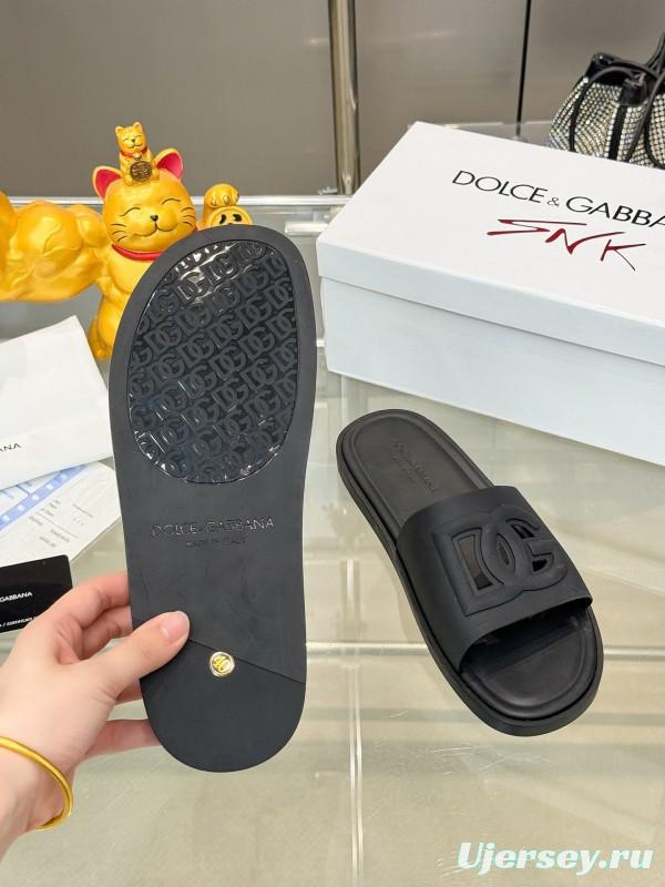 2025 Men Dolce & Gabbana Black Leather Slippers KFY00150