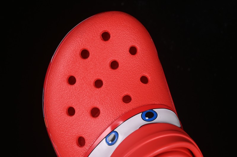 Crocs Classic Two-Way Beach Clog Sandals - B.D4