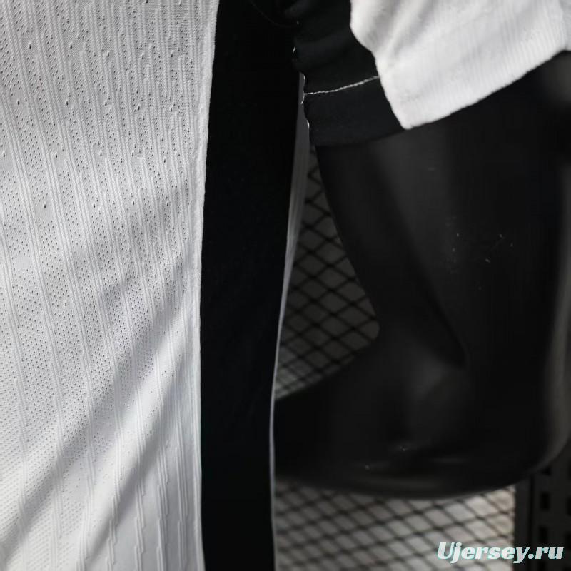 Player Version 25/26 Paris Saint-Germain White with Pink Trim Jersey