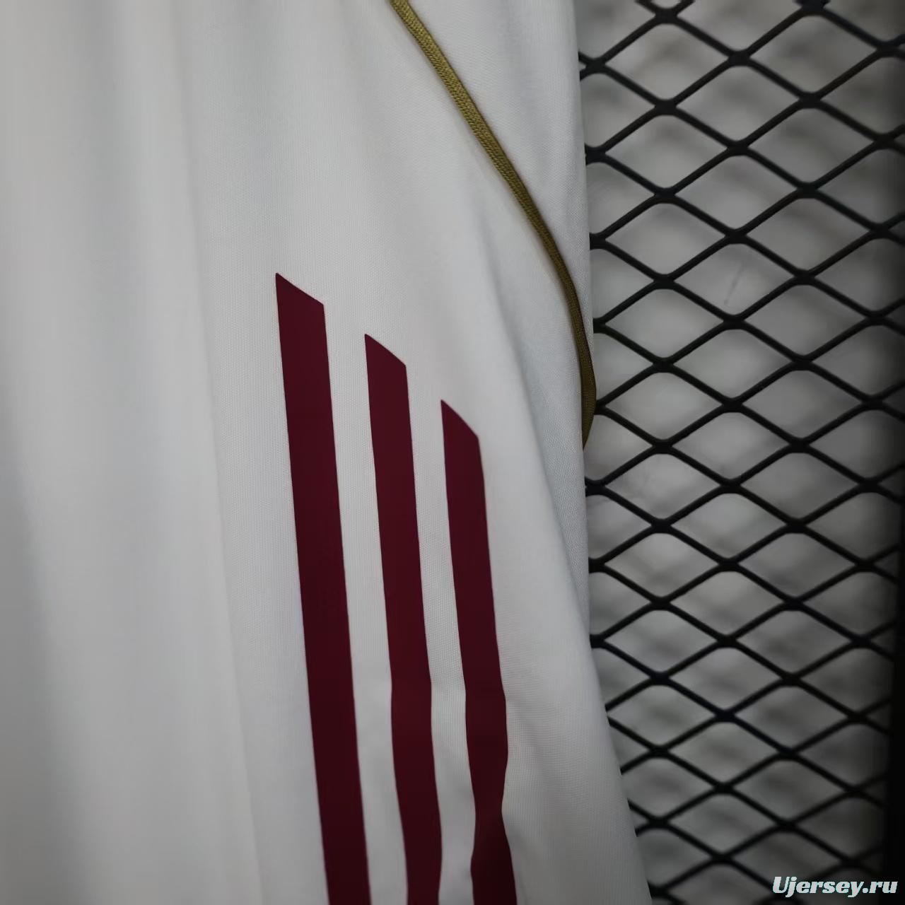 Player Version 25/26 Aston Villa White Shorts