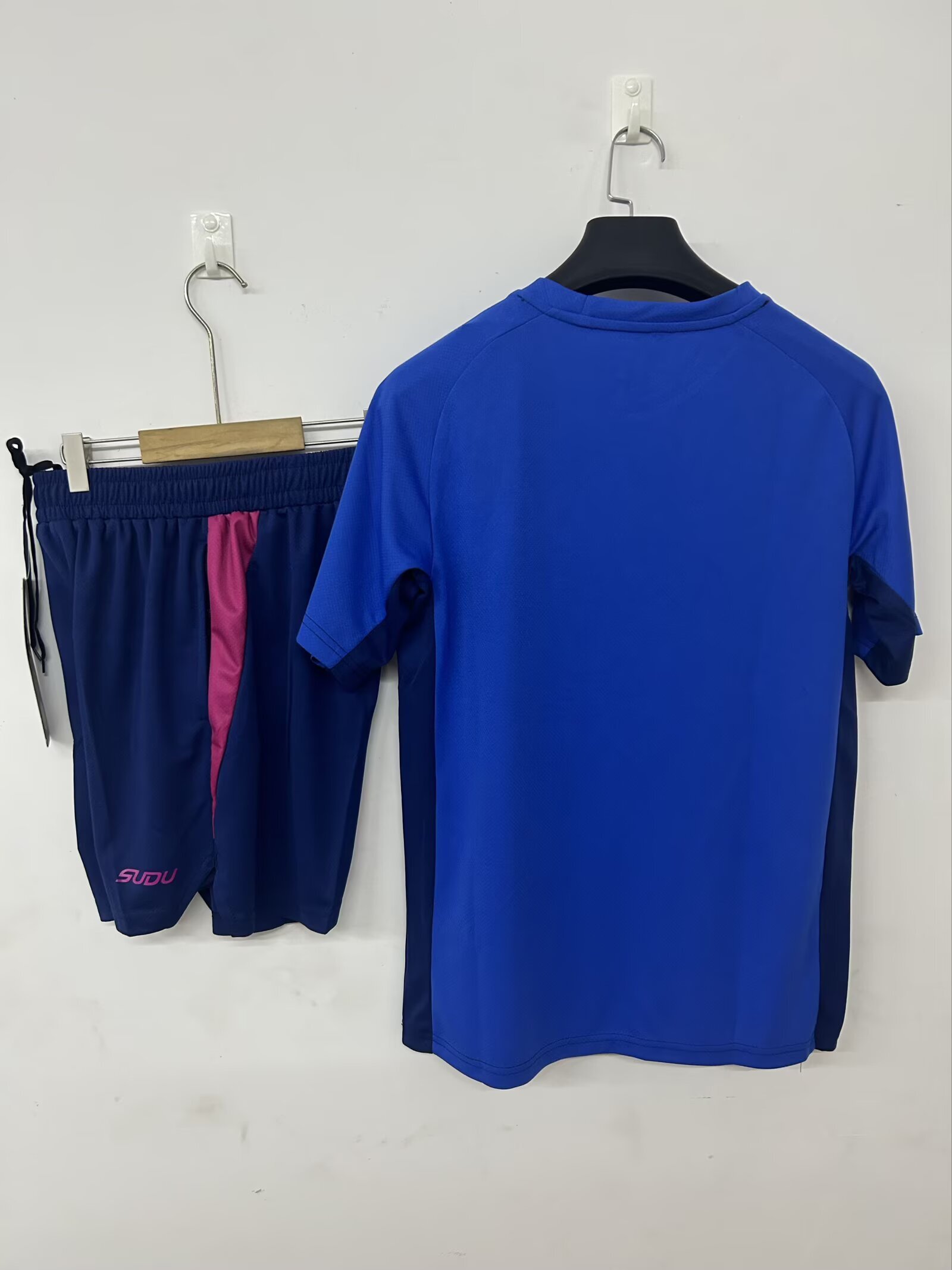 25/26 Wolverhampton Wanderers Training Jersey Blue+ Shorts